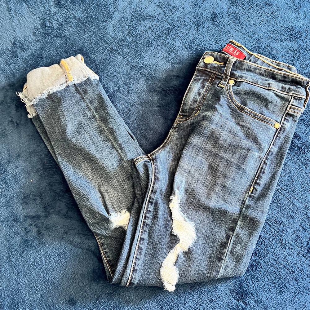Guess Skinny Ripped Cropped Jeans
